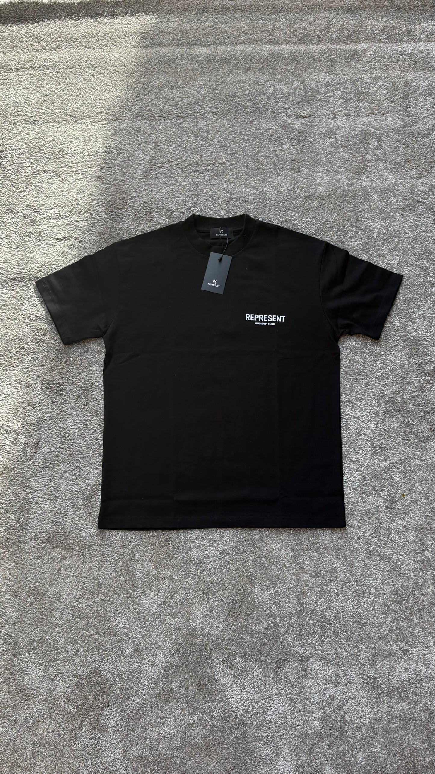 R BLACK T-SHIRT